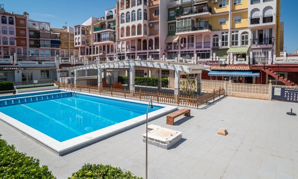 Comercial - Reventa - Torrevieja -
                La veleta