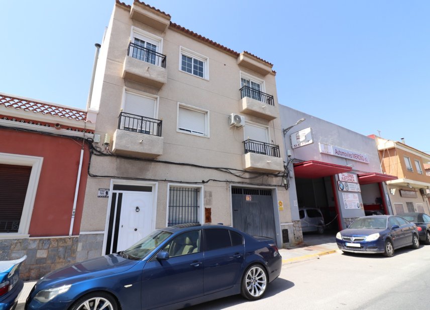 Gensalg - apartment -
Dolores - Dolores - Town