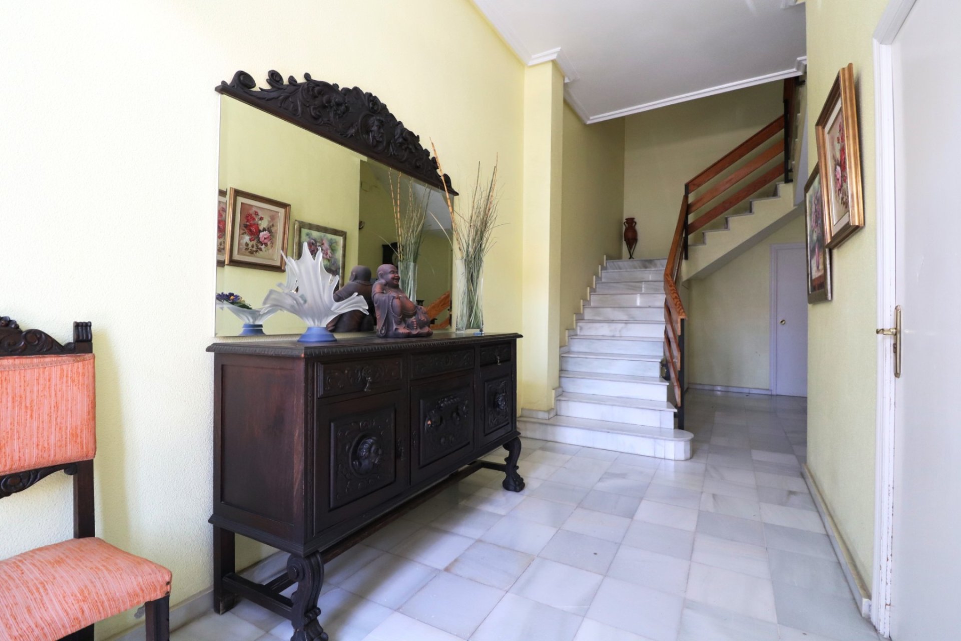 Gensalg - apartment -
Dolores - Dolores - Town