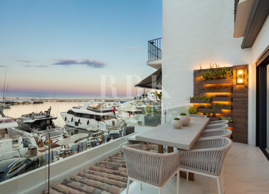 Gensalg - apartment -
Malaga - Nueva Andalucía