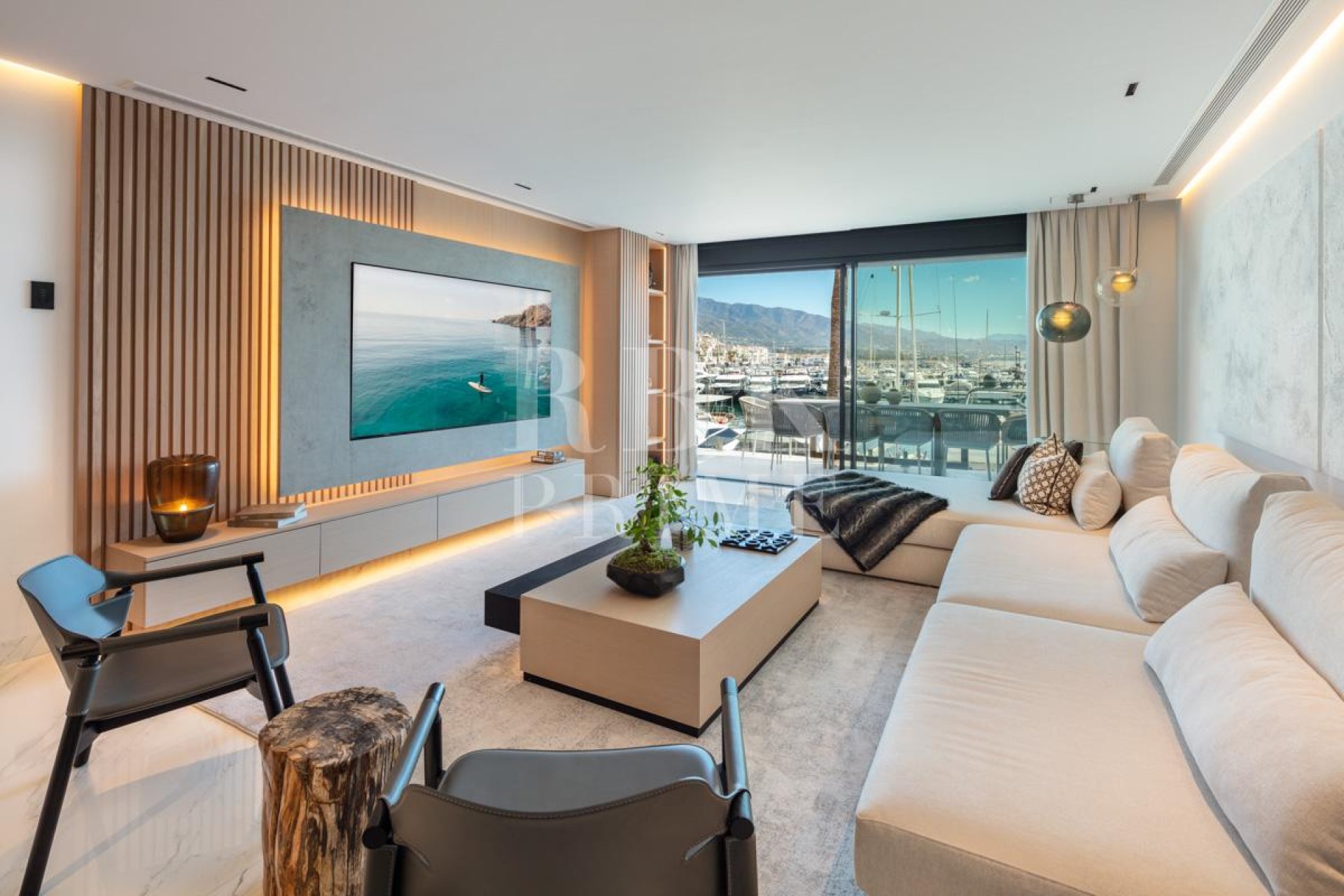 Gensalg - apartment -
Malaga - Nueva Andalucía