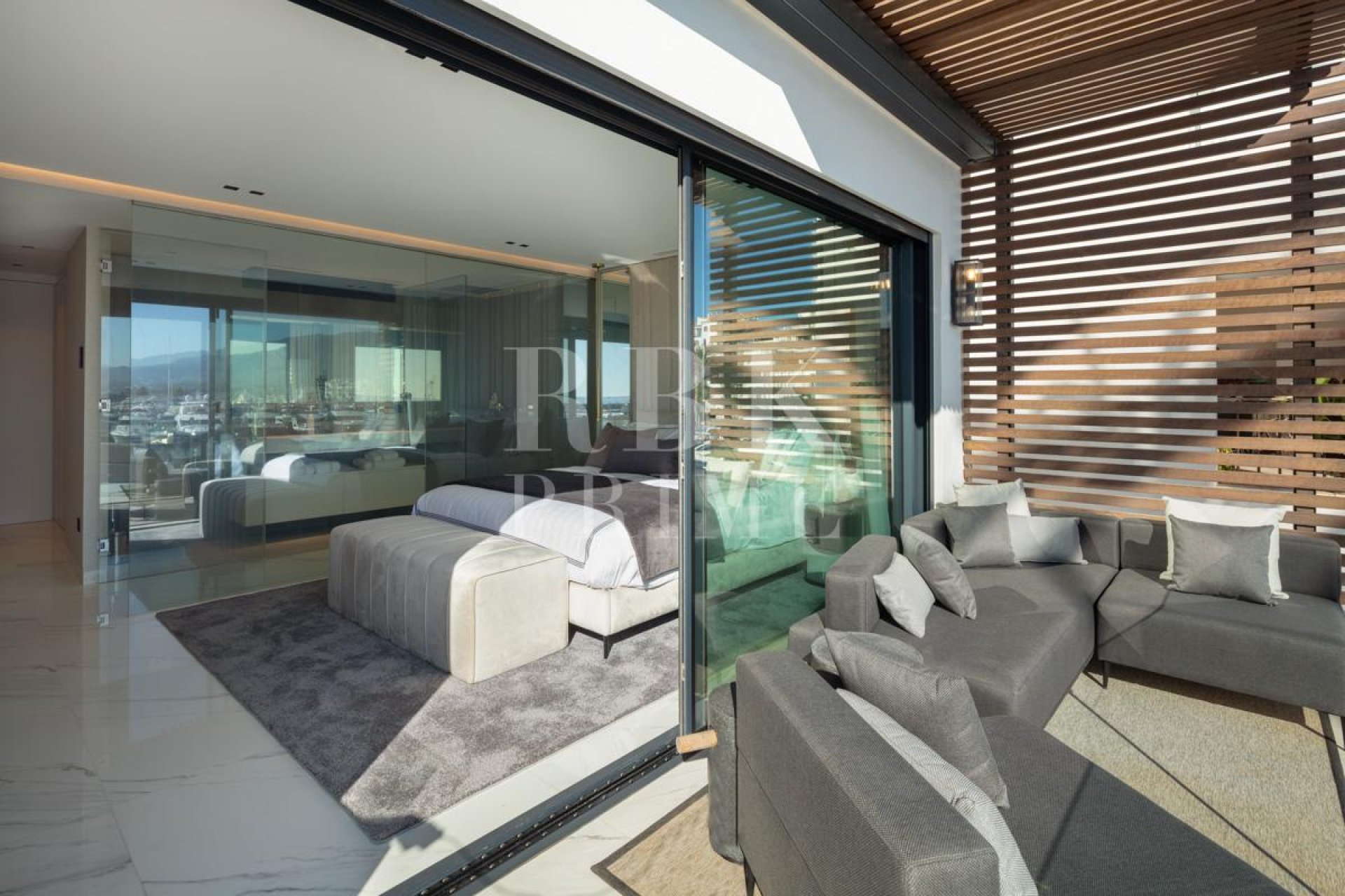 Gensalg - apartment -
Malaga - Nueva Andalucía