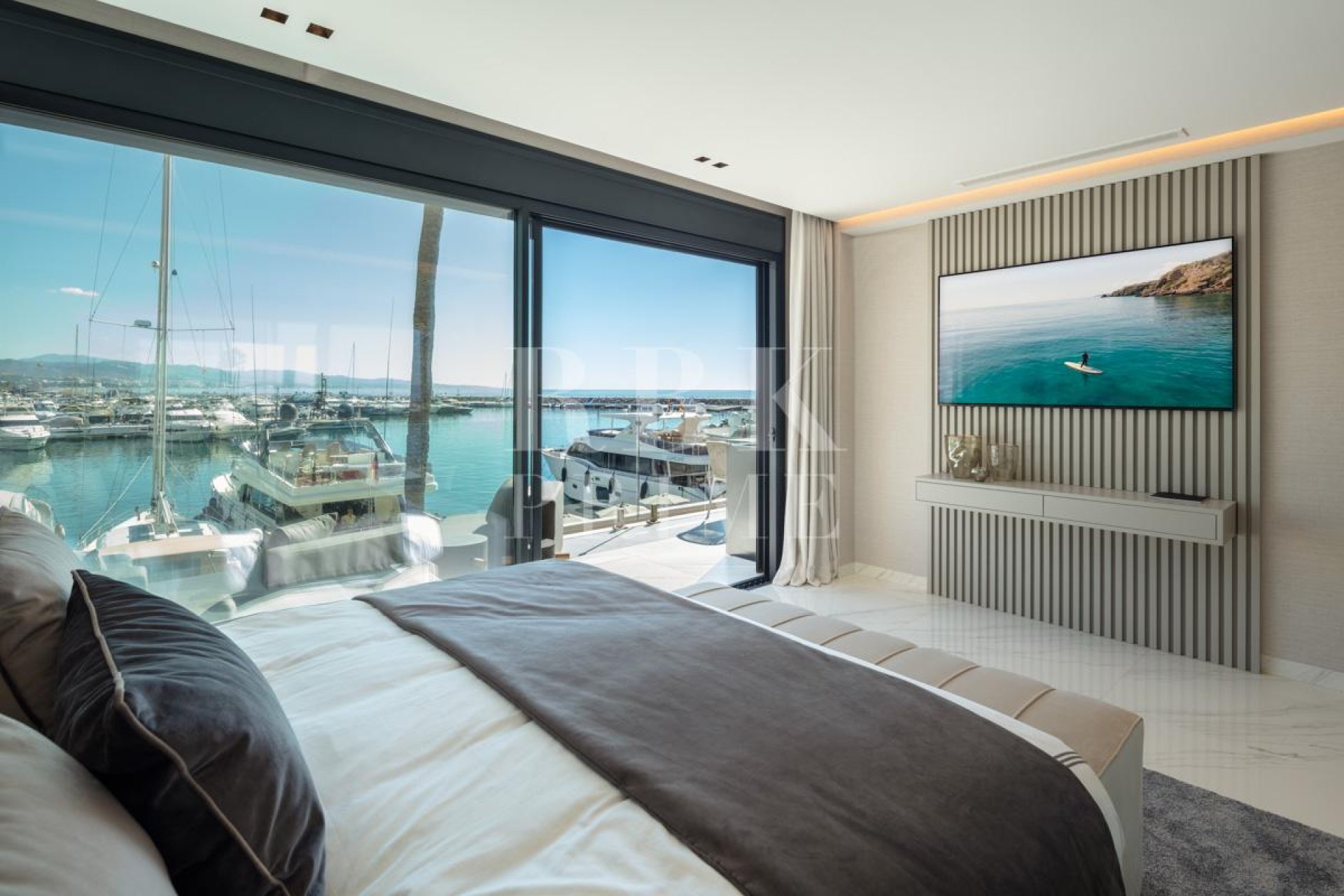 Gensalg - apartment -
Malaga - Nueva Andalucía