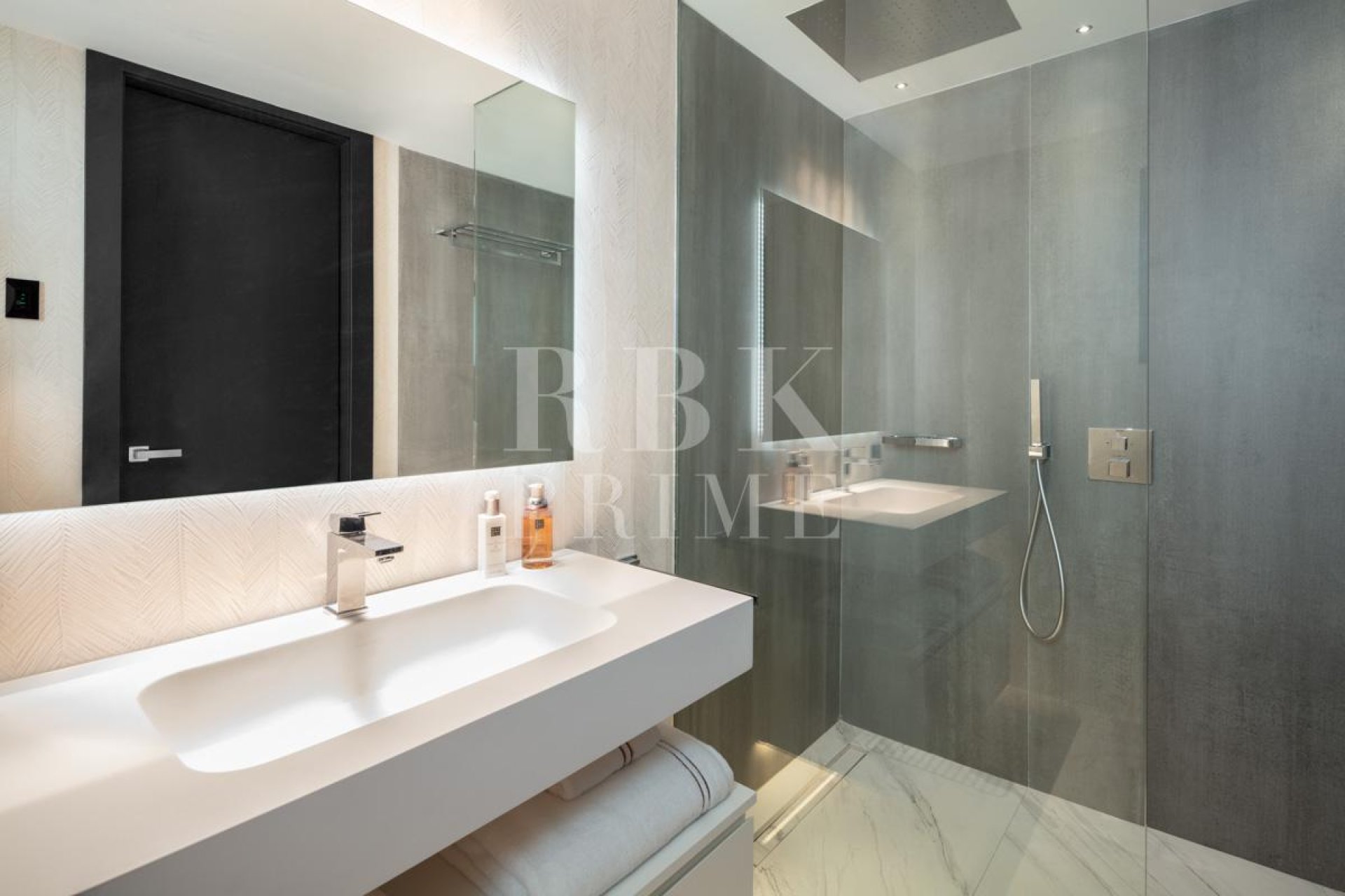 Gensalg - apartment -
Malaga - Nueva Andalucía