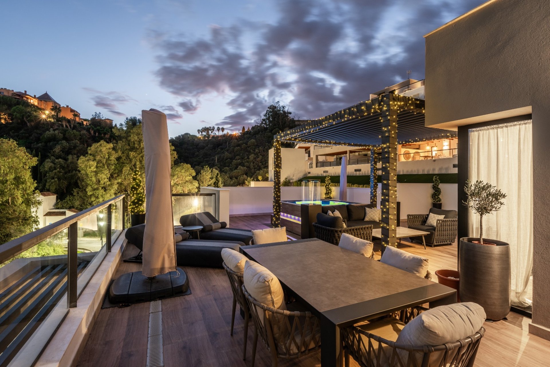 Gensalg - apartment -
Marbella - Nueva Andalucía