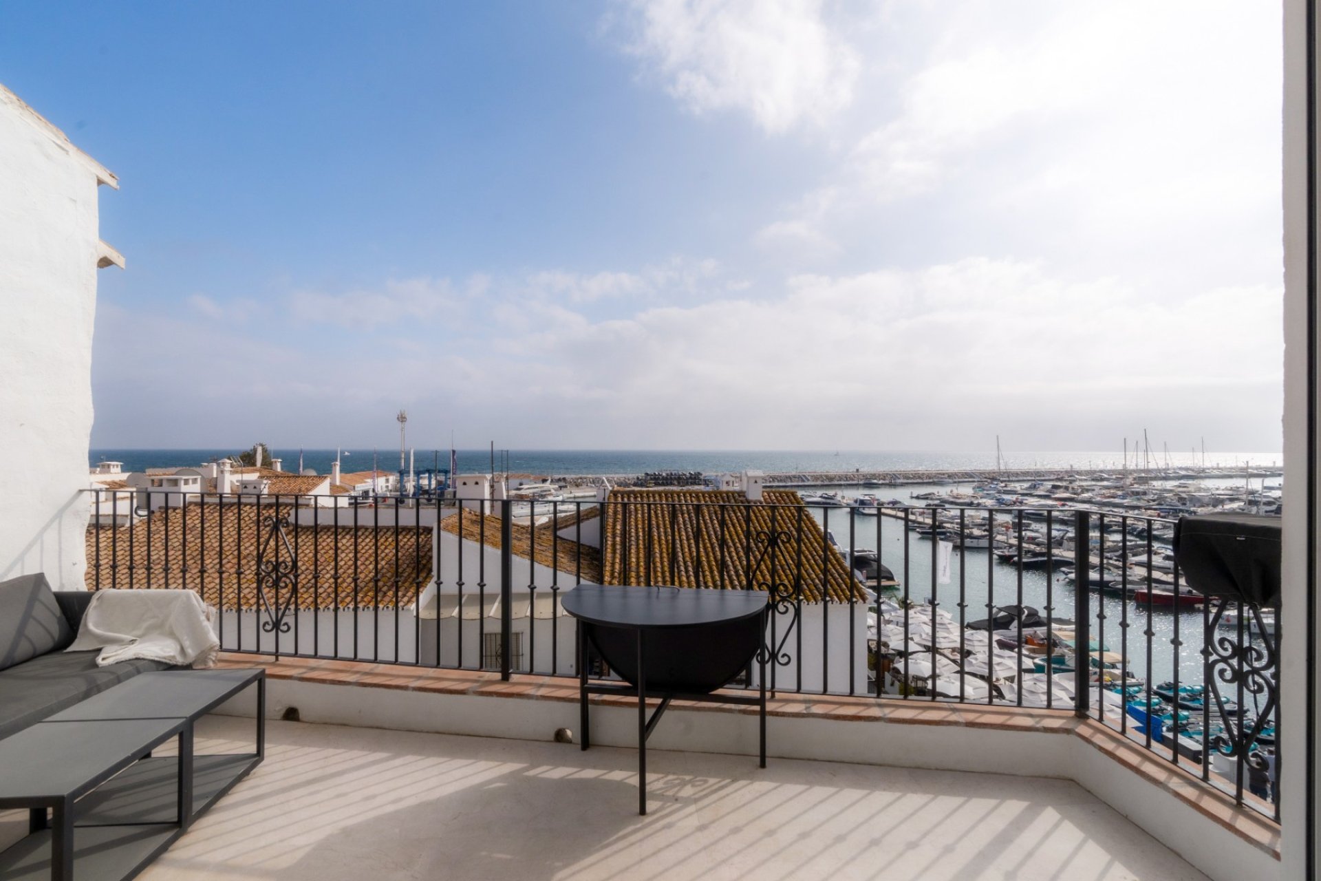 Gensalg - apartment -
Marbella - Puerto Banús