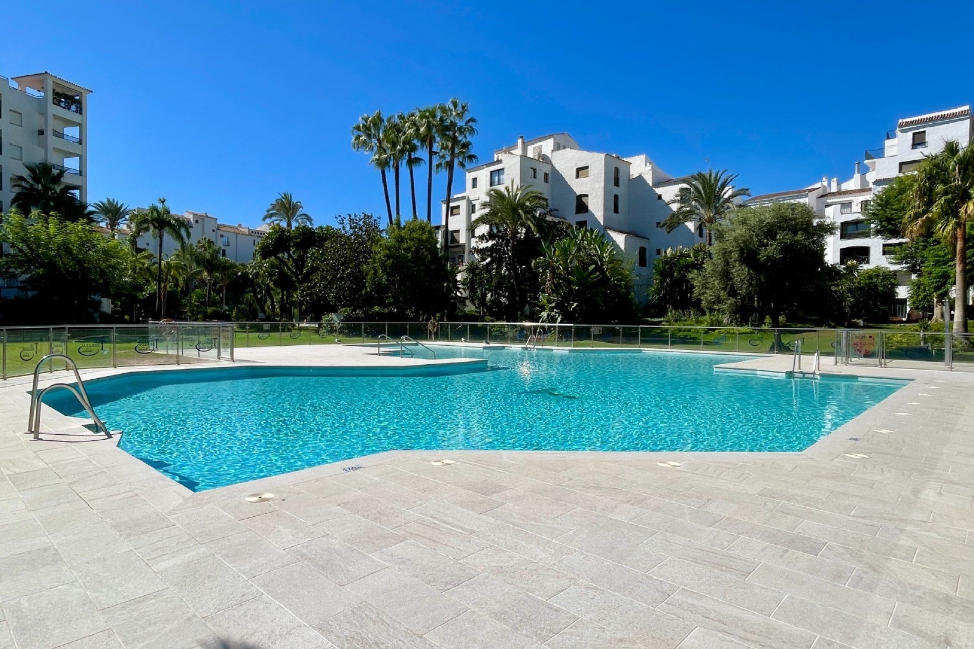 Gensalg - apartment -
Marbella - Puerto Banús