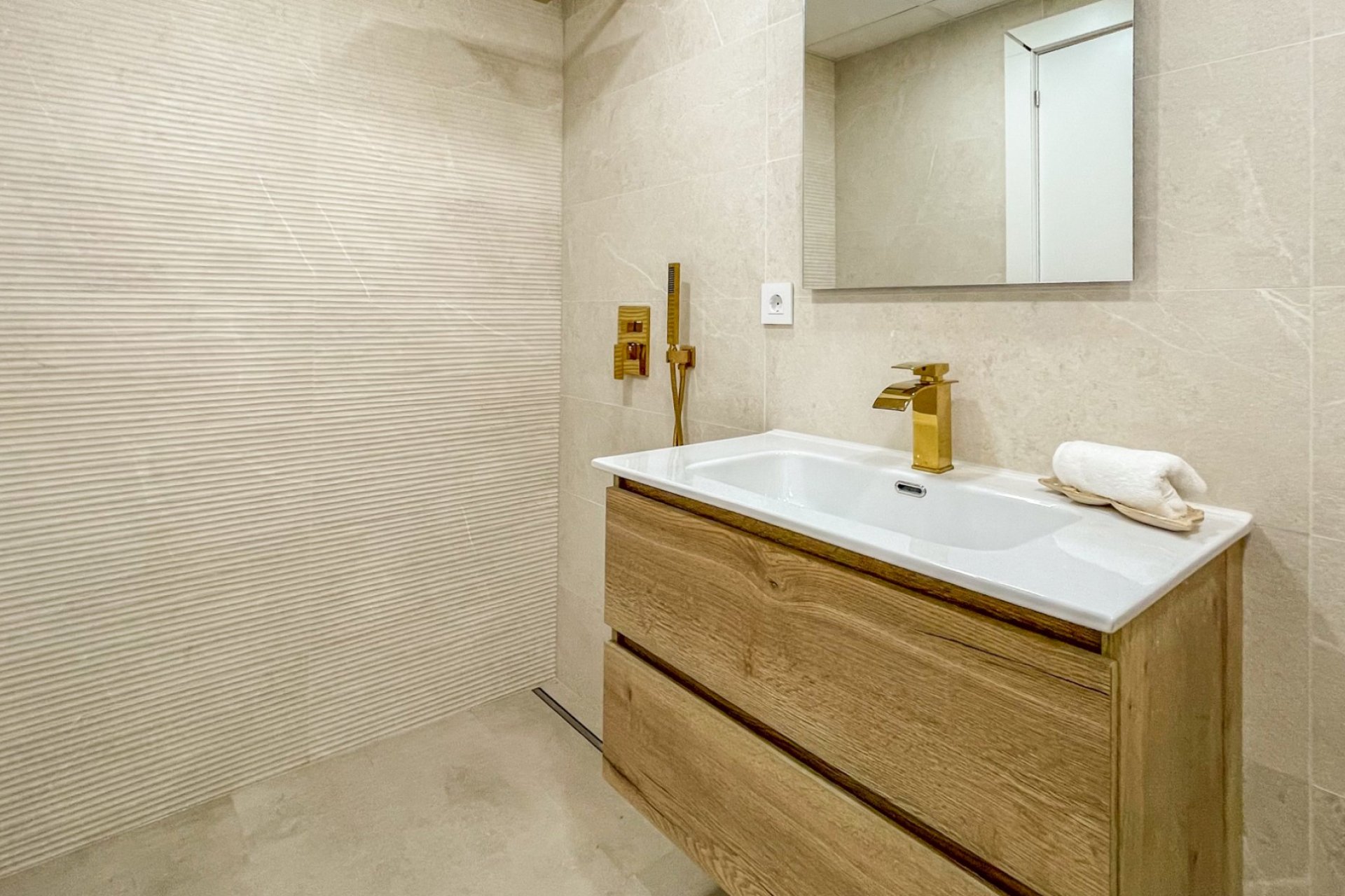Gensalg - apartment -
Torrevieja - Playa Los Naufragos