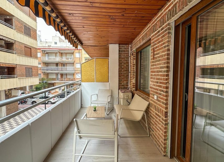 Gensalg - apartment -
Torrevieja - Playa Los Naufragos