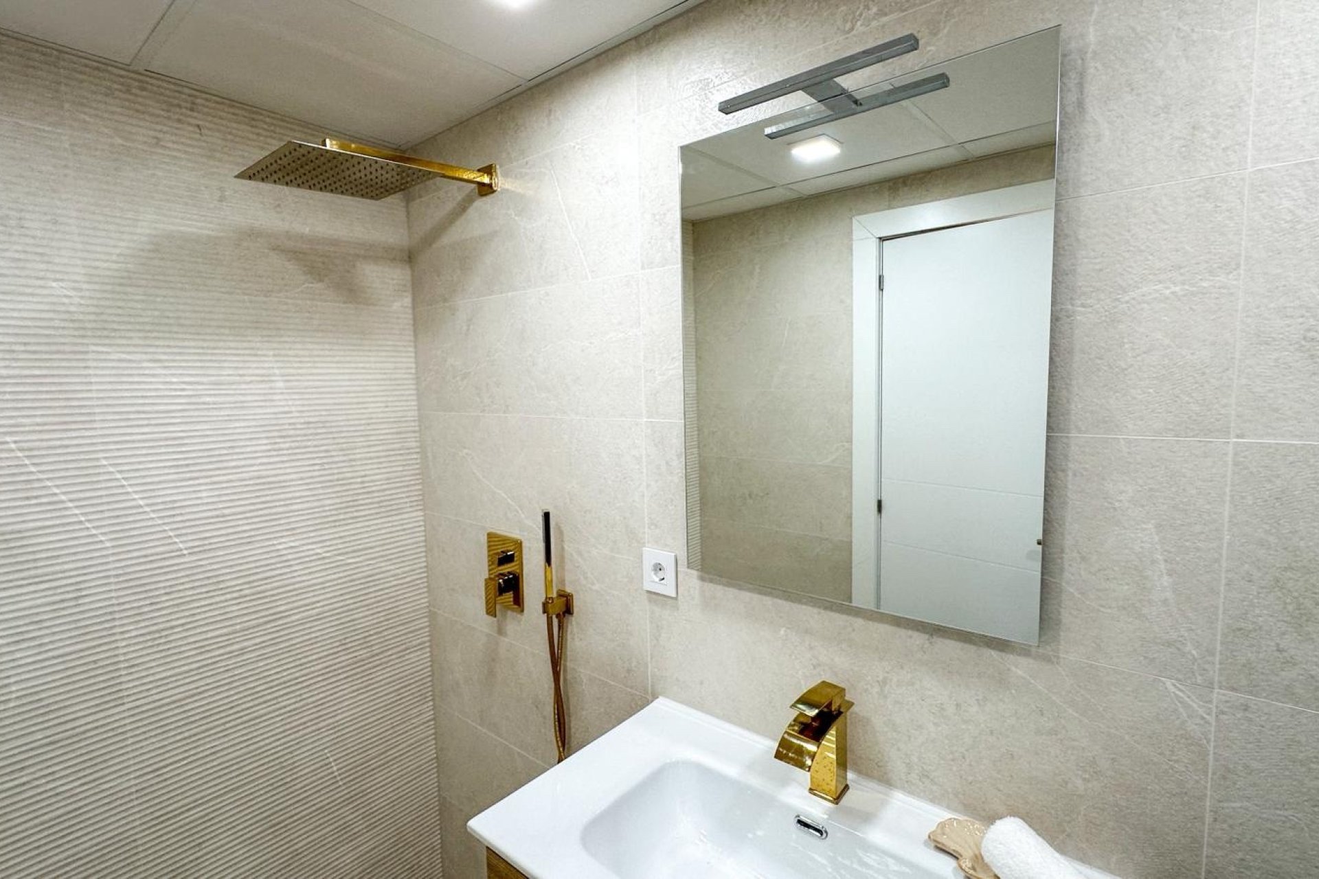Gensalg - apartment -
Torrevieja - Playa Los Naufragos