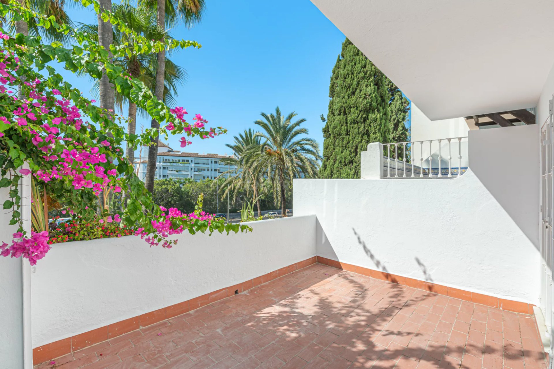 Gensalg - Rækkehus -
Marbella - Puerto Banús