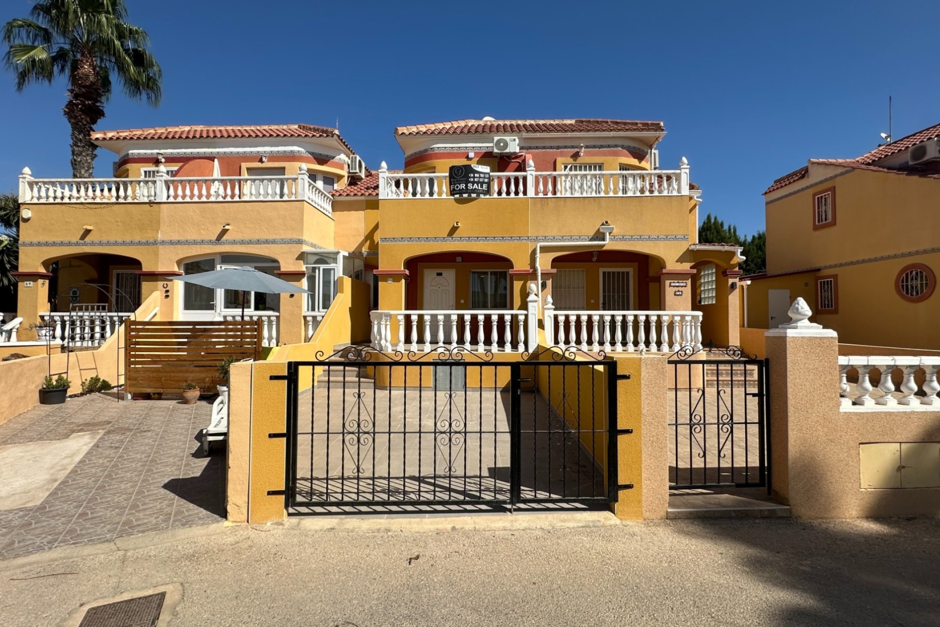 Gensalg - Rækkehus -
Orihuela Costa - La Regia
