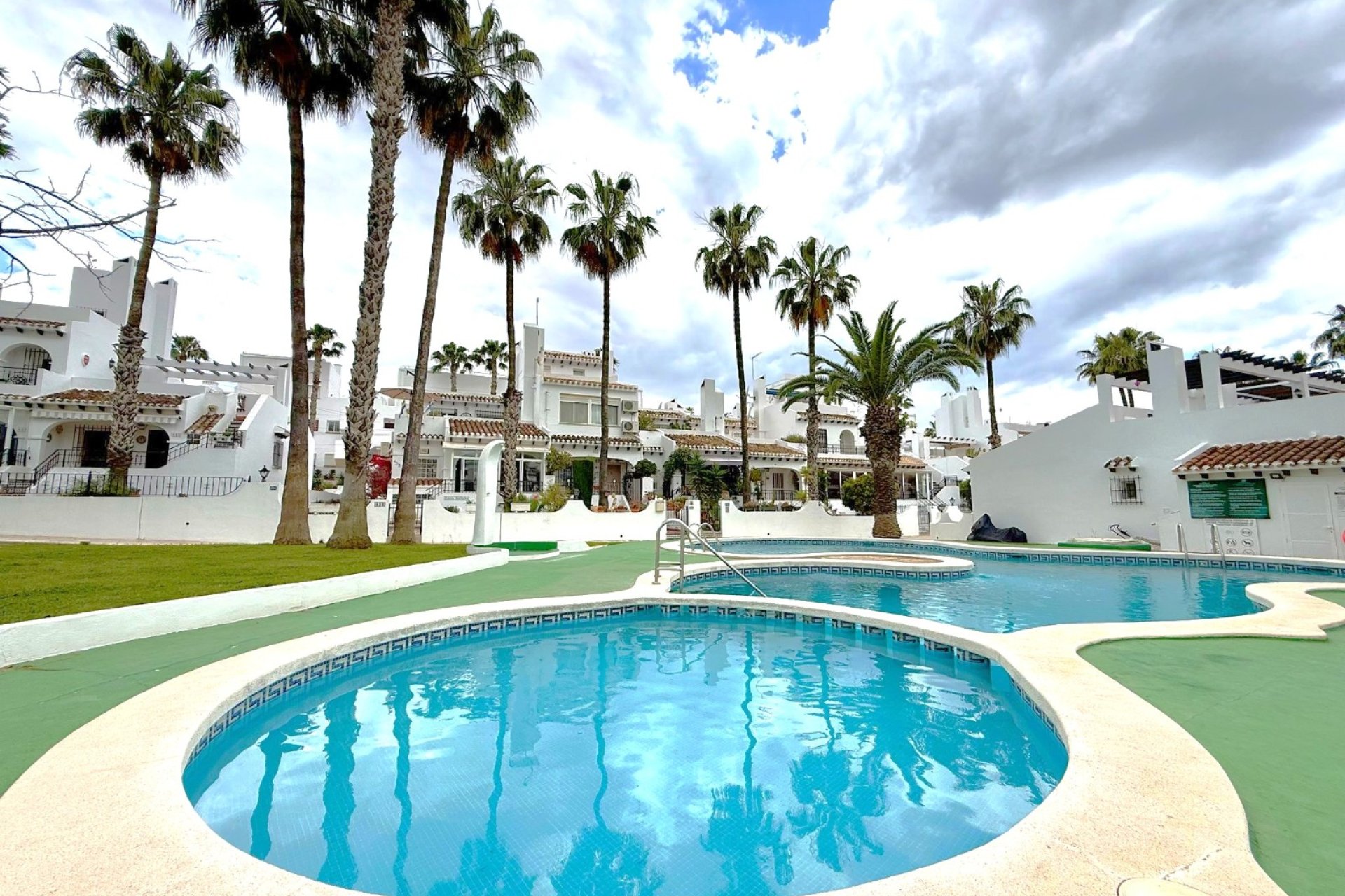 Gensalg - Rækkehus -
Orihuela Costa - Villamartín