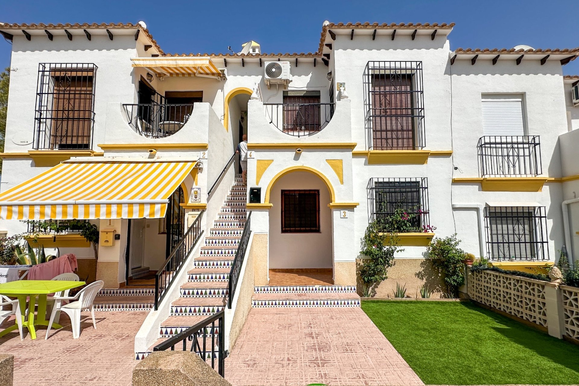Gensalg - Rækkehus -
San Miguel de Salinas - Bellavista