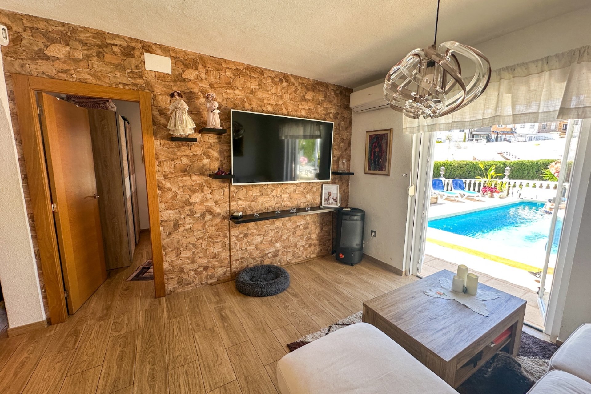 Gensalg - Rækkehus -
Torrevieja - Los Balcones