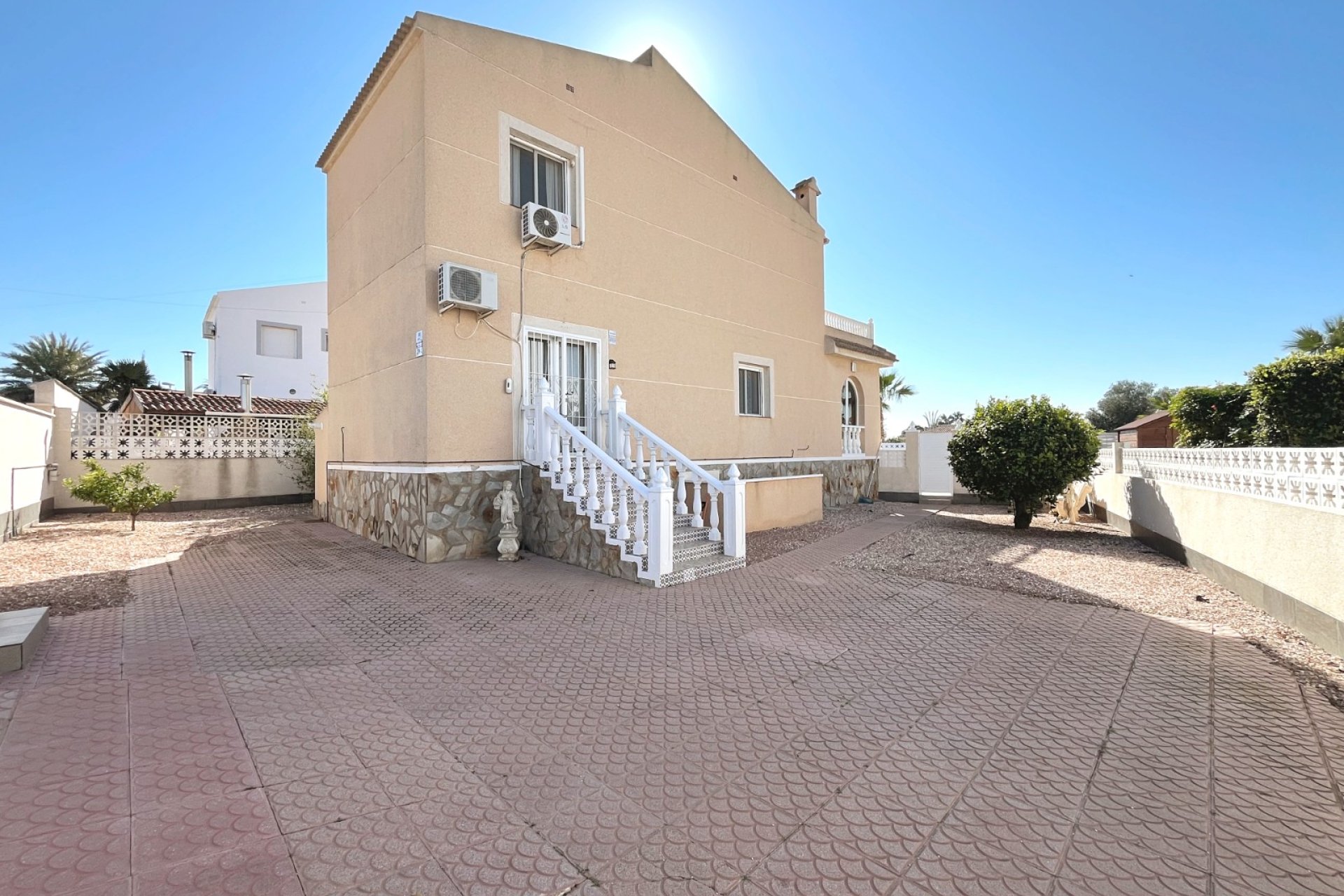 Gensalg - Villa -
Benijofar - Monte Azul
