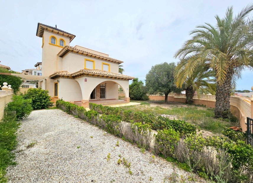Gensalg - Villa -
Elche - La Marina