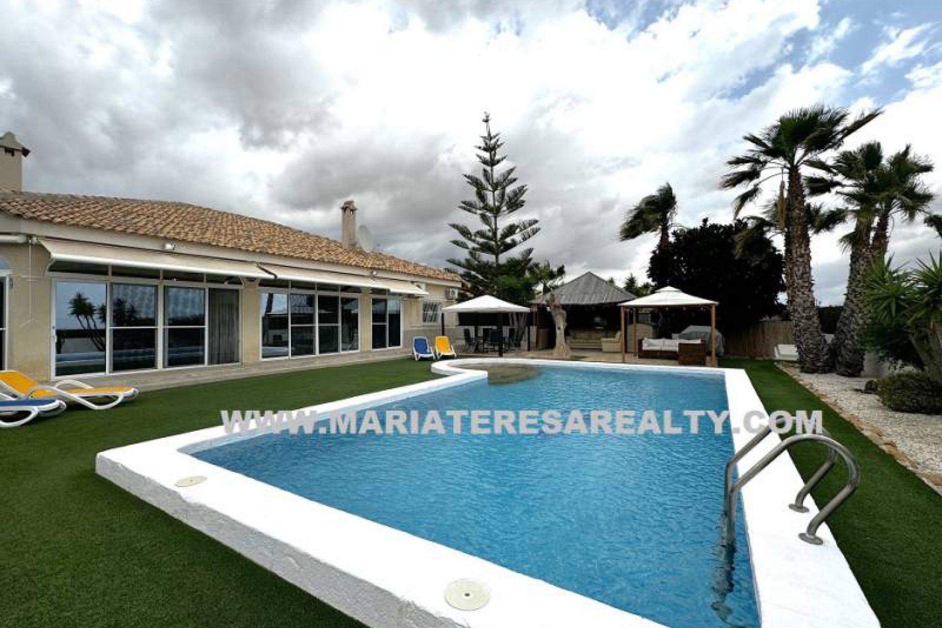 Gensalg - Villa -
Lo Santiago - Gea y Trujols
