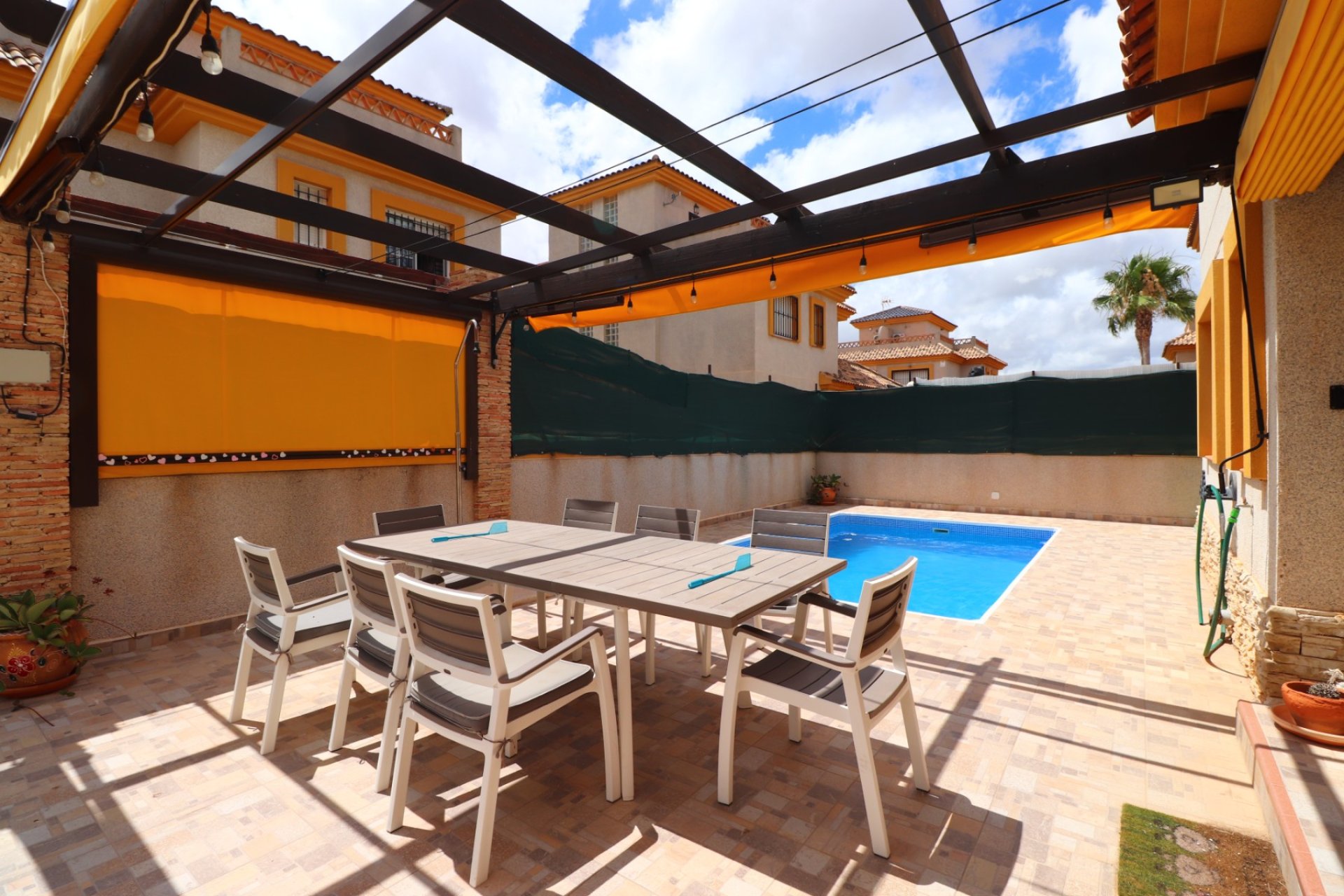 Gensalg - Villa -
Los Montesinos - La Herrada