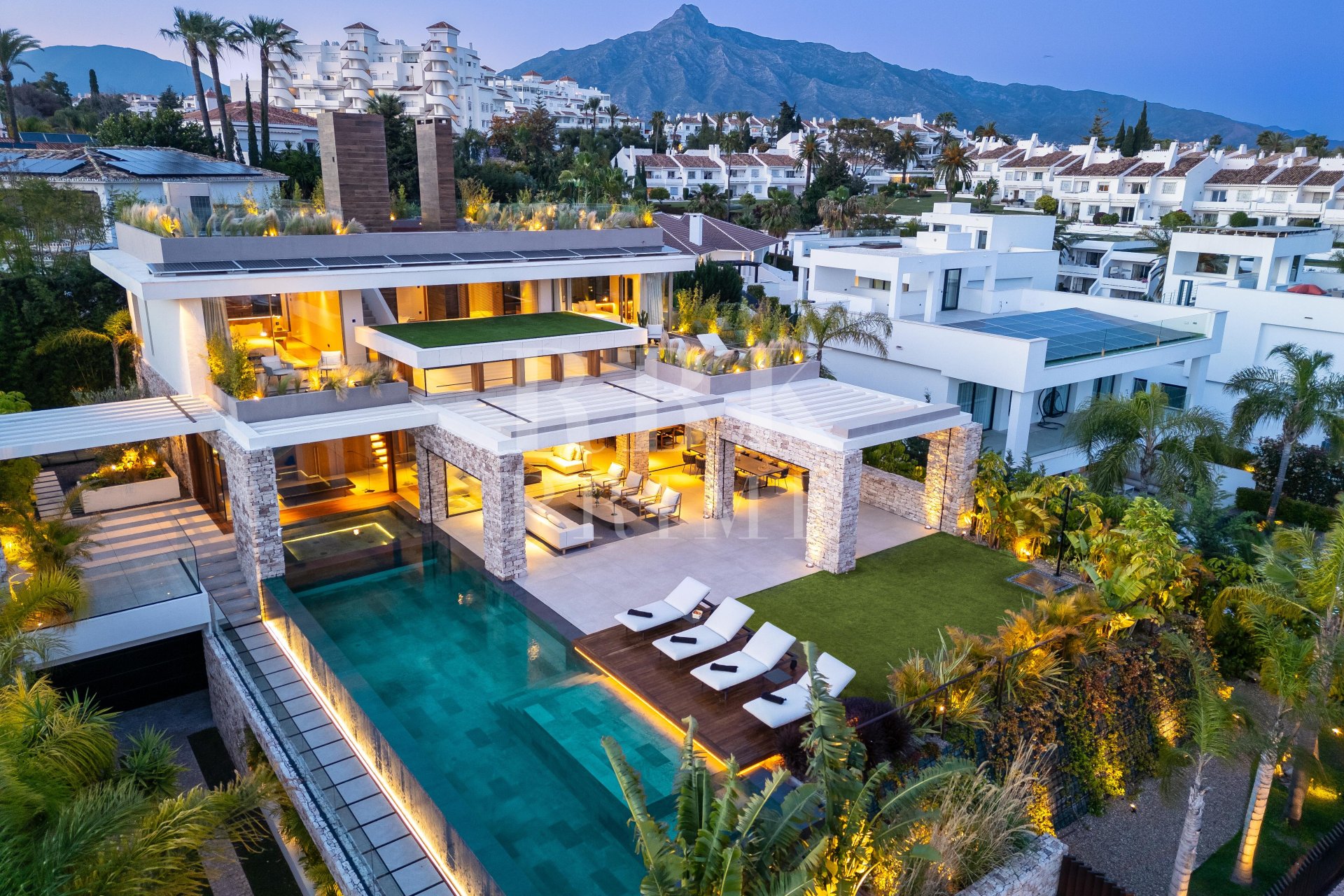 Gensalg - Villa -
Malaga - Nueva Andalucía
