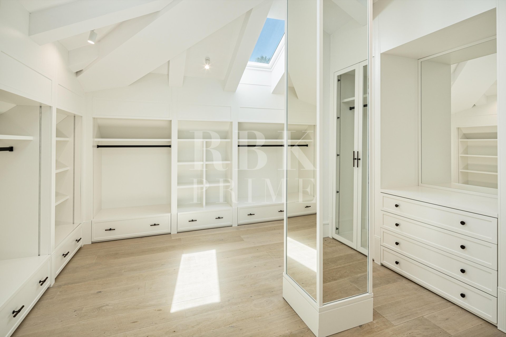 Gensalg - Villa -
Malaga - Nueva Andalucía