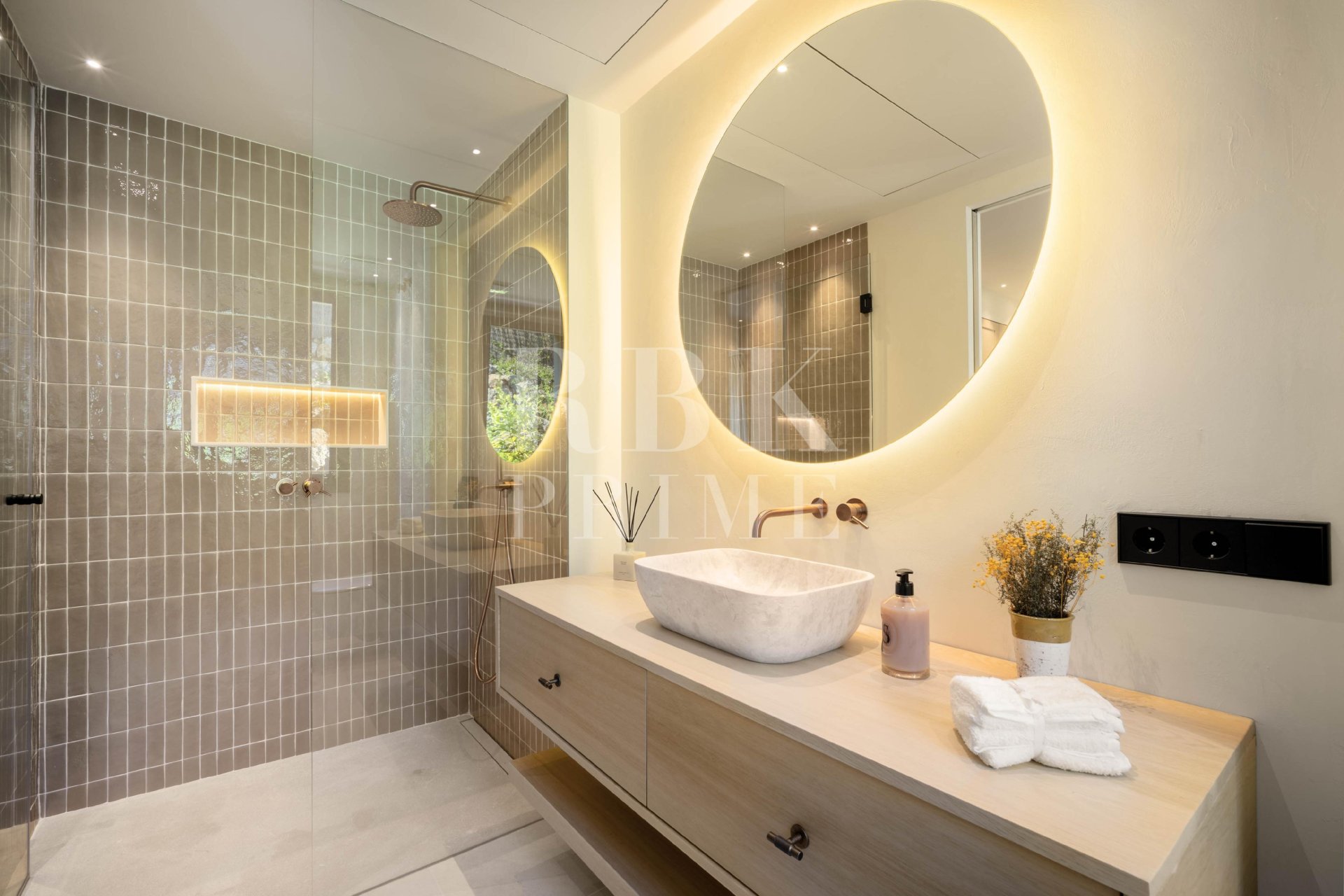 Gensalg - Villa -
Malaga - Nueva Andalucía