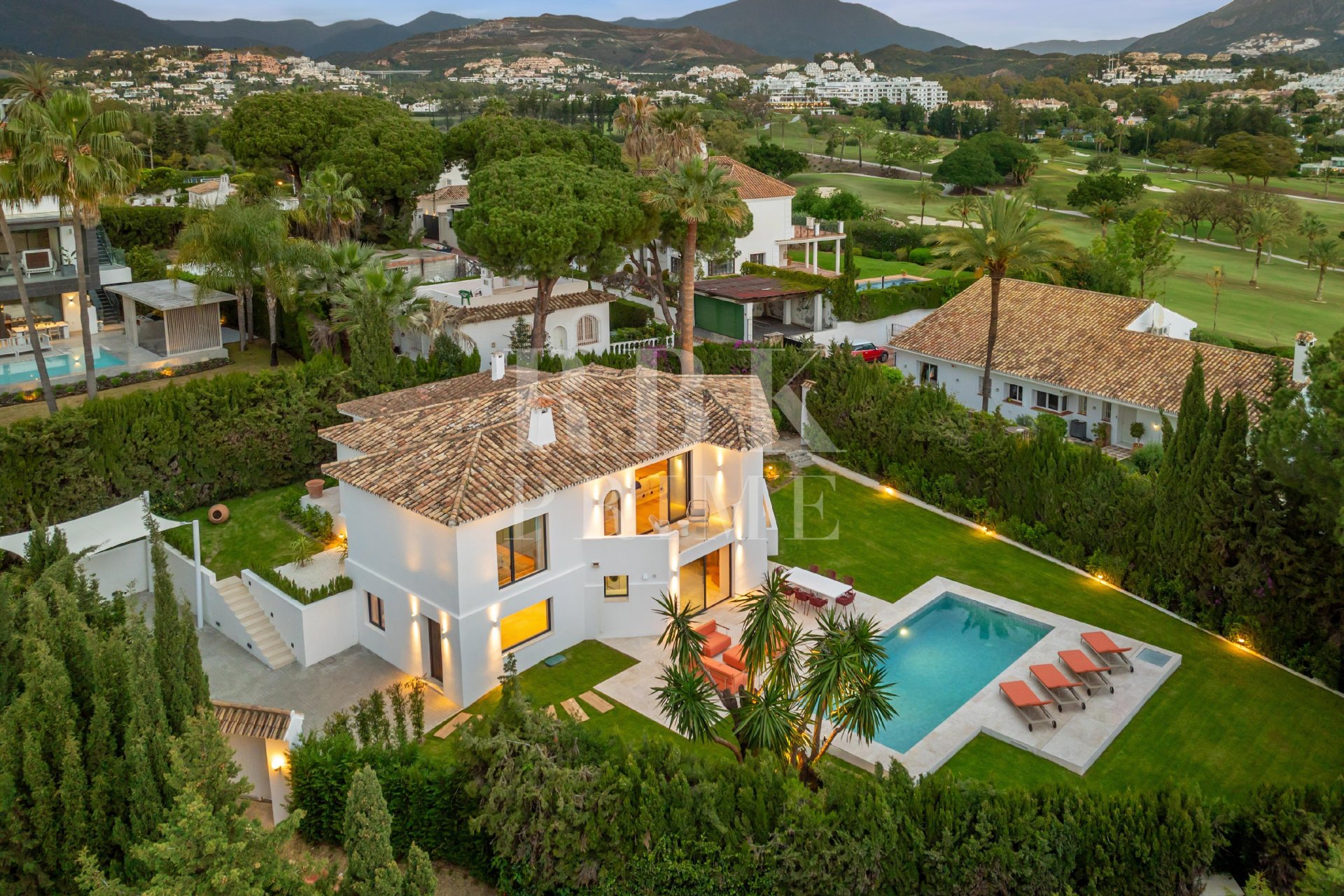 Gensalg - Villa -
Malaga - Nueva Andalucía