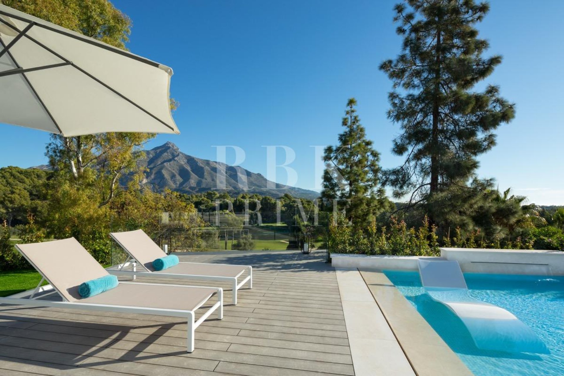 Gensalg - Villa -
Malaga - Nueva Andalucía