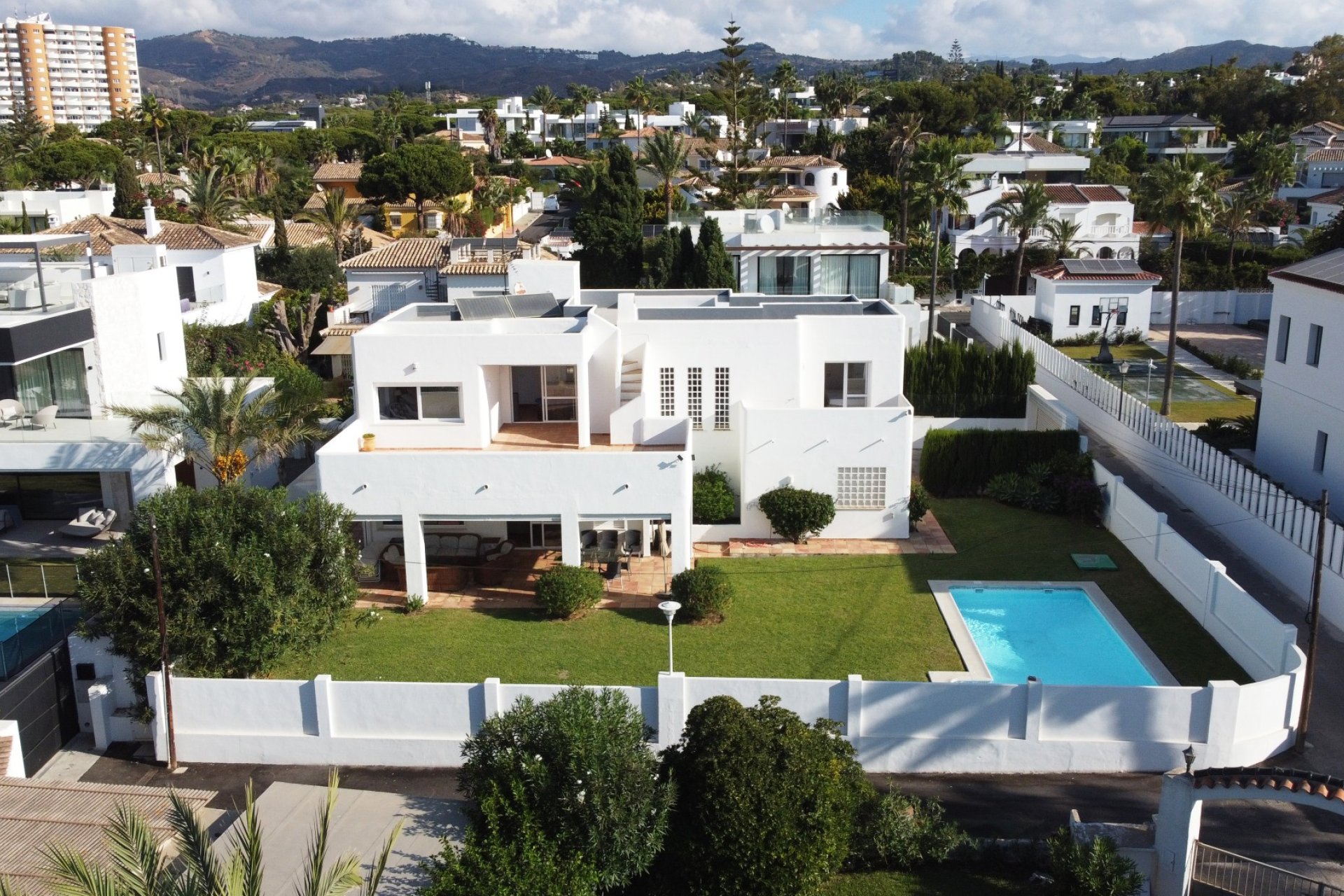 Gensalg - Villa -
Marbella - Las Chapas