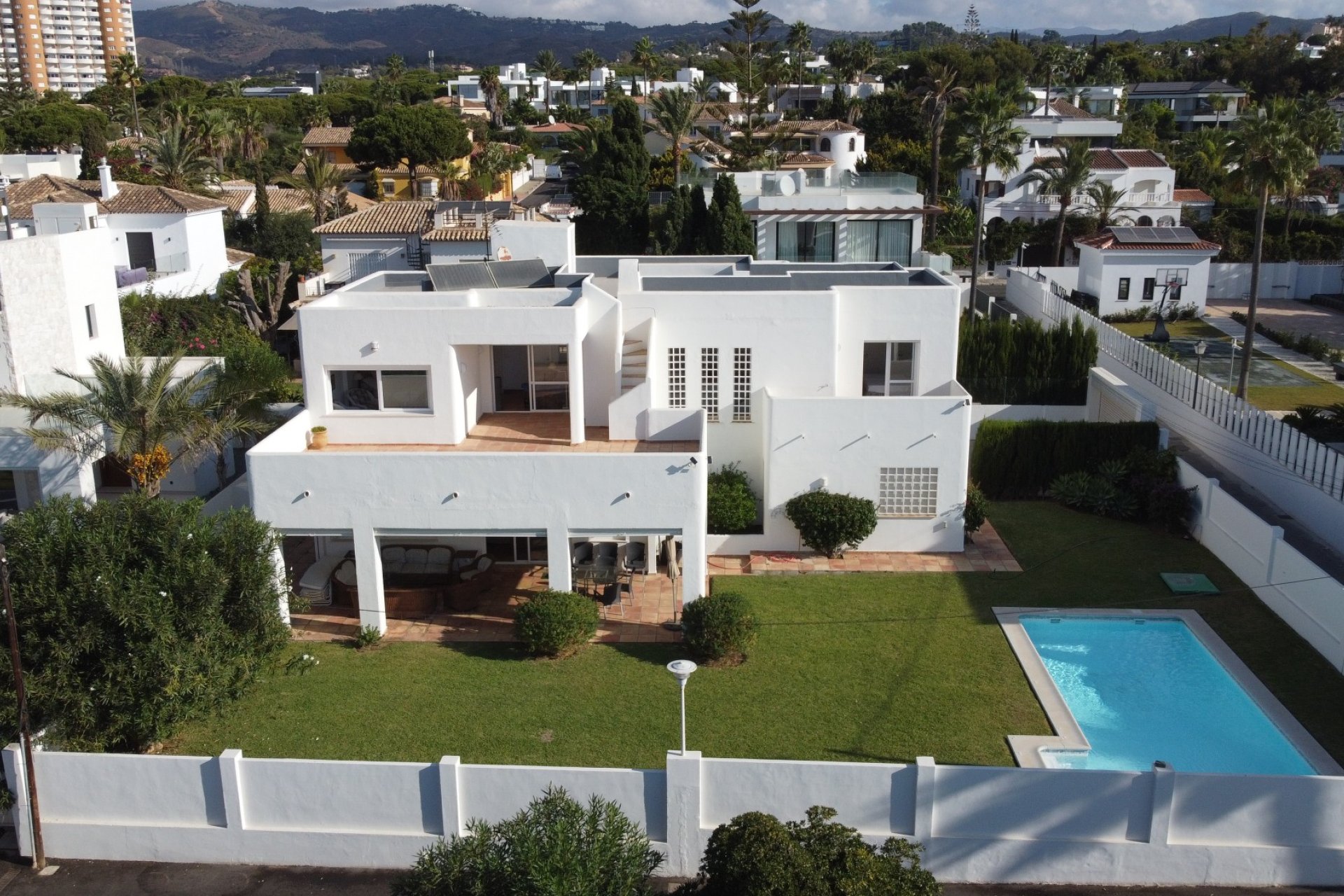 Gensalg - Villa -
Marbella - Las Chapas