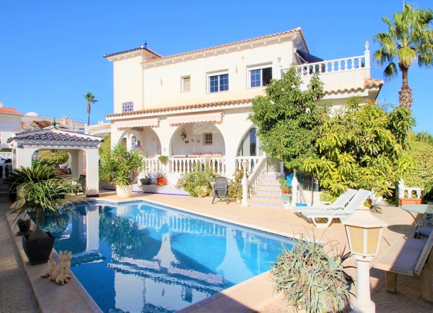 Gensalg - Villa -
Orihuela Costa - Villamartín