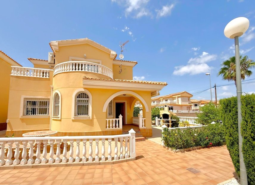 Gensalg - Villa -
Orihuela Costa - Villamartín