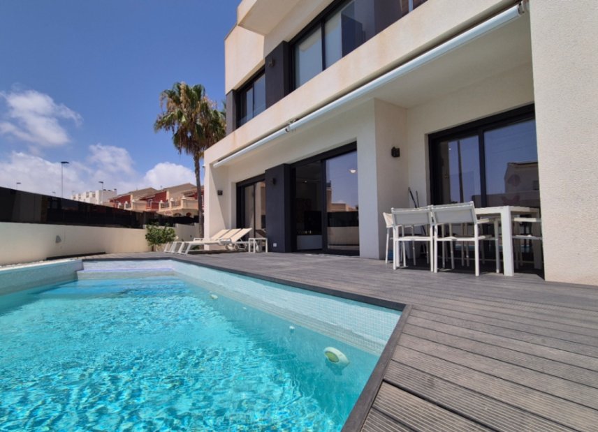 Gensalg - Villa -
Torrevieja - Costa Blanca