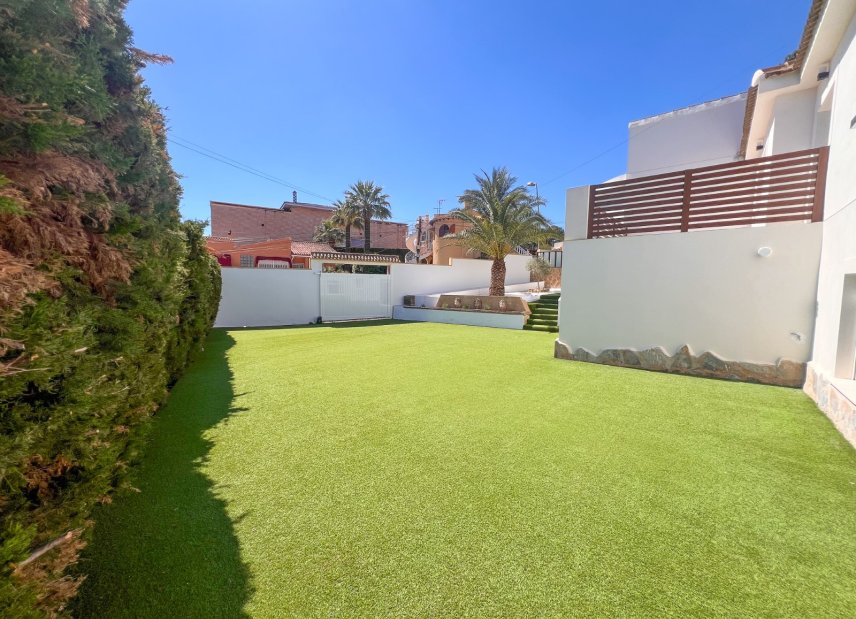 Gensalg - Villa -
Torrevieja - Los Balcones
