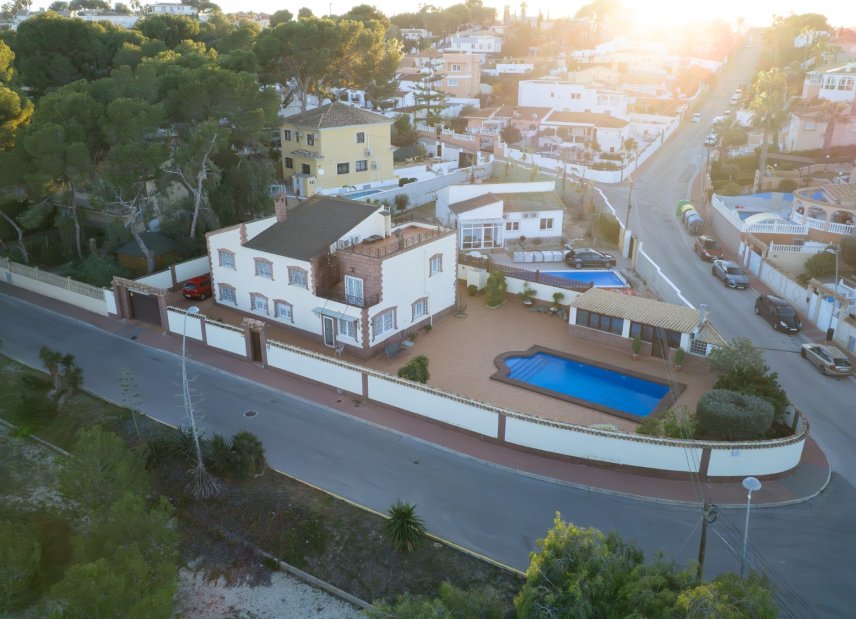 Gensalg - Villa -
Torrevieja - Los Balcones