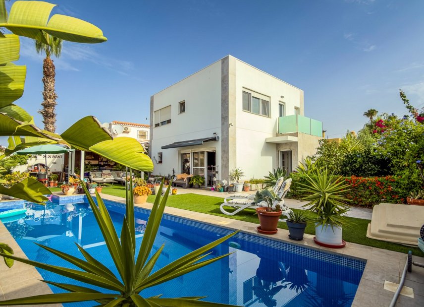 Gensalg - Villa -
Torrevieja - Torreta - Florida