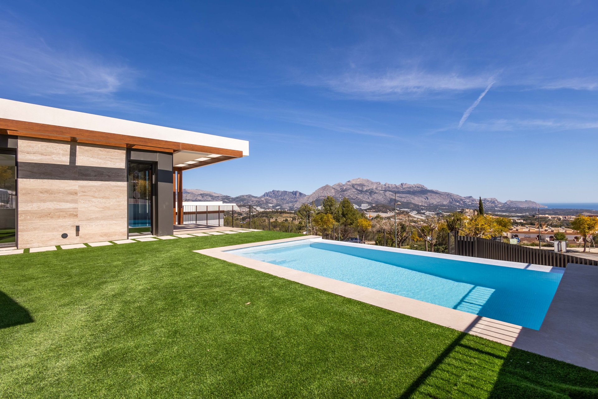 New Build - detached -
Polop