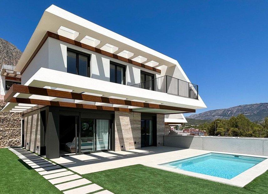 New Build - detached -
Polop