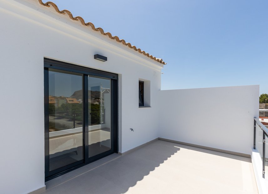 New Build - Semi-detached -
Rafal