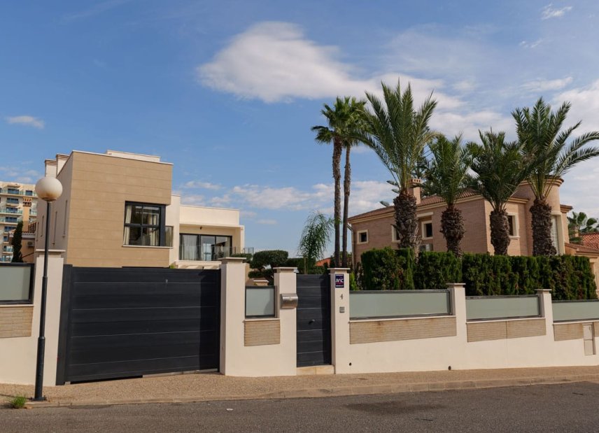 New Build - Villa -
Torrevieja