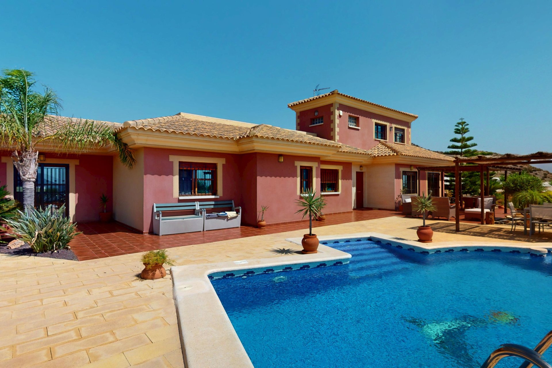 Nybyggeri - detached -
Águilas