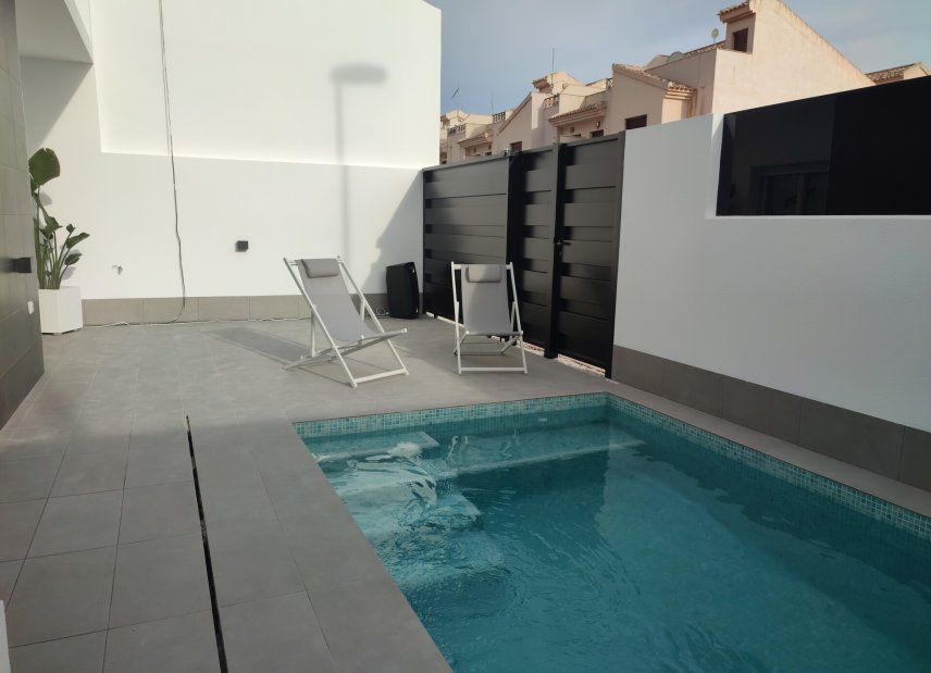 Nybyggeri - detached -
Balsicas