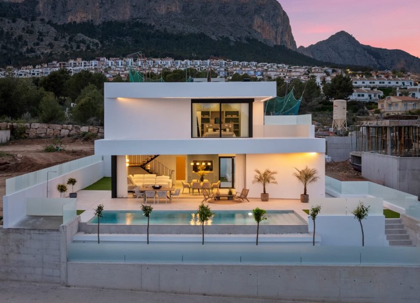 Nybyggeri - detached -
Polop