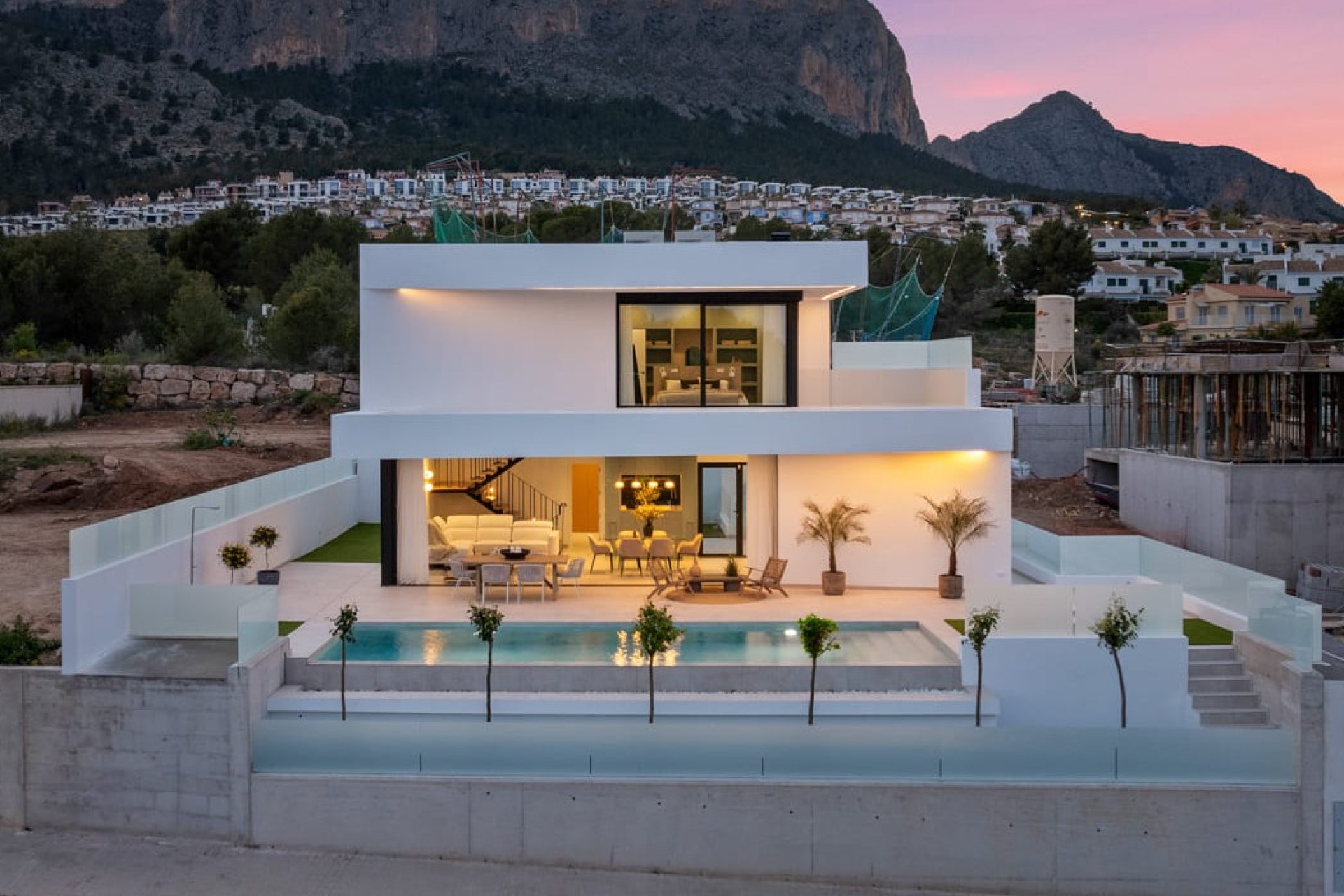 Nybyggeri - detached -
Polop