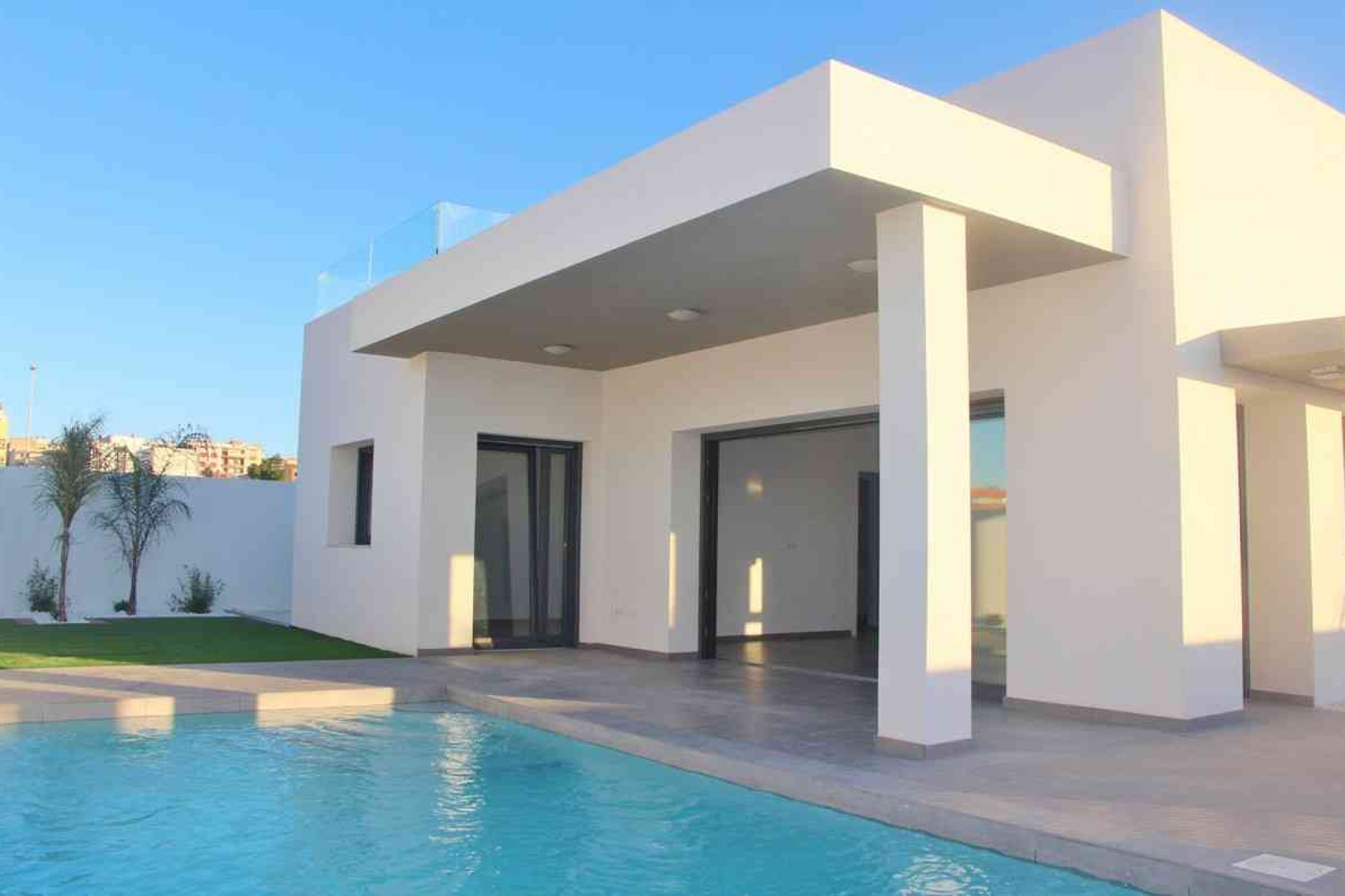 Nybyggeri - detached -
Rafal