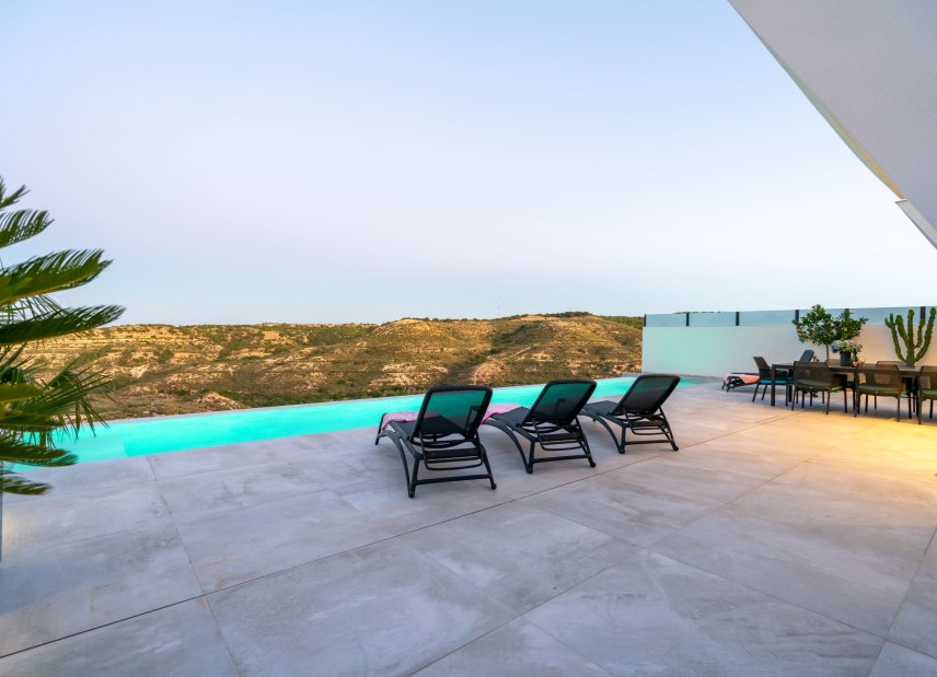 Nybyggeri - detached -
Rojales