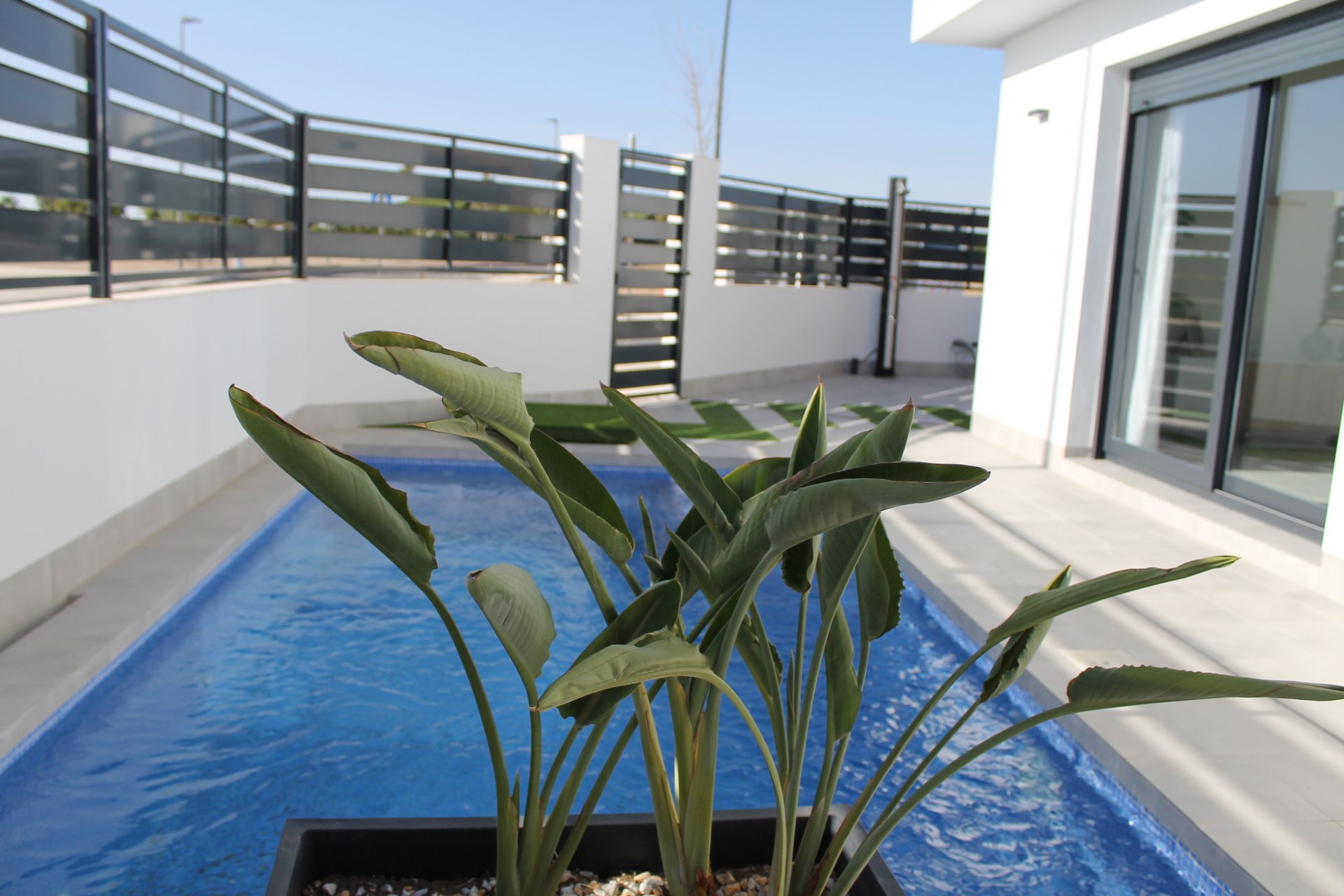 Nybyggeri - detached -
Roldán