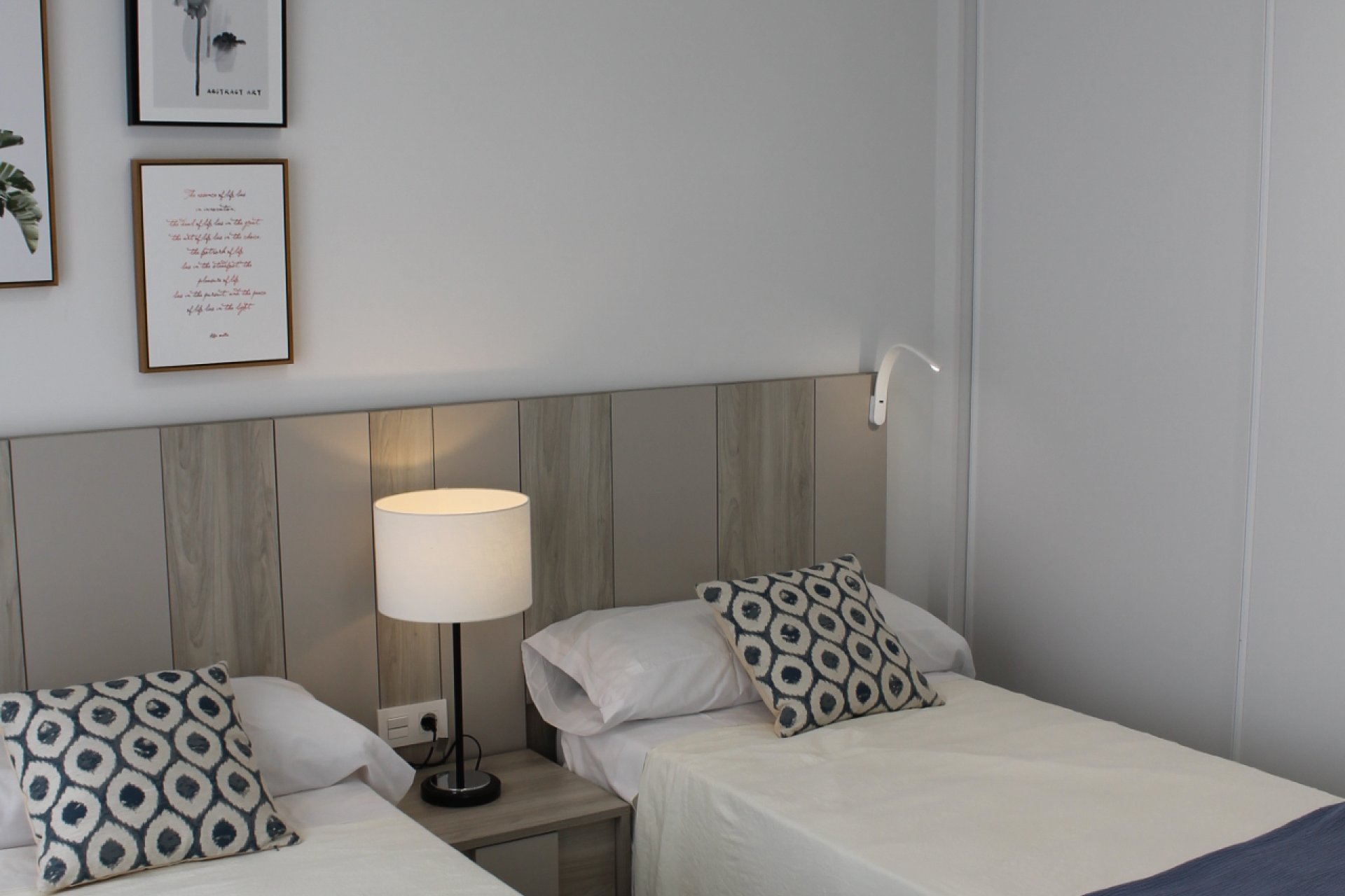 Nybyggeri - detached -
Roldán