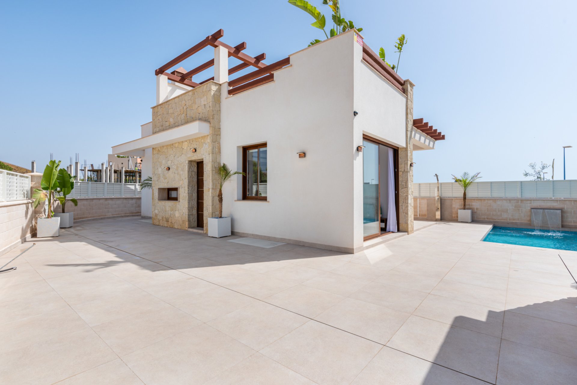 Nybyggeri - detached -
Vera
