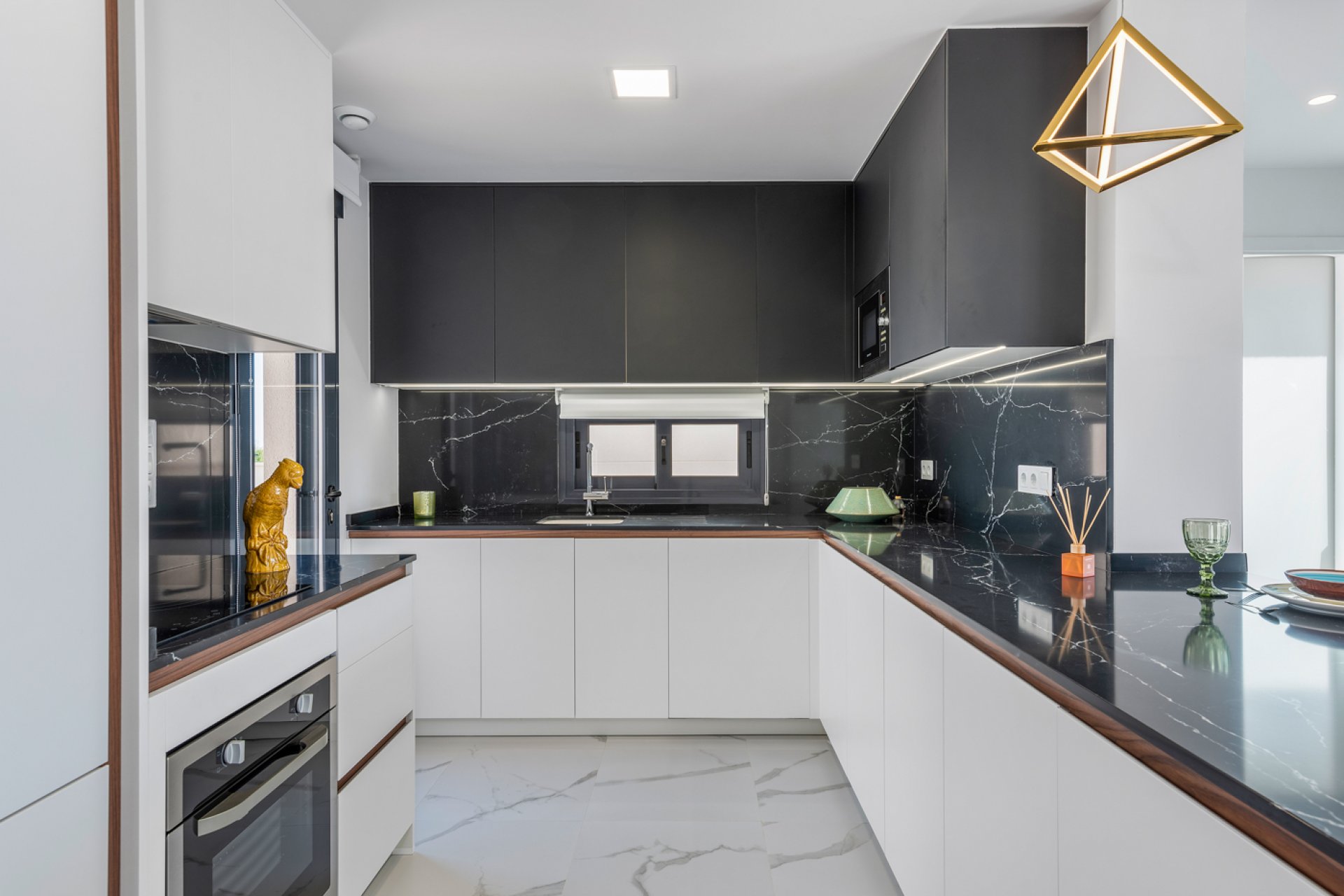 Nybyggeri - high-bungalow -
San Miguel de Salinas
